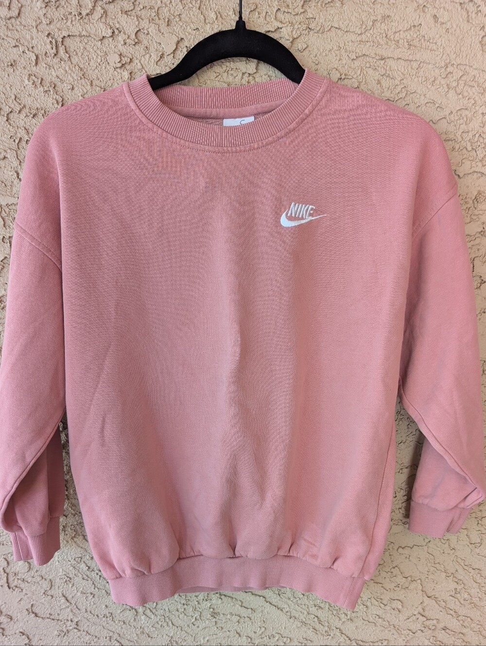 Nike Women's Dusty Pink Crewneck Sweatshirt Medium